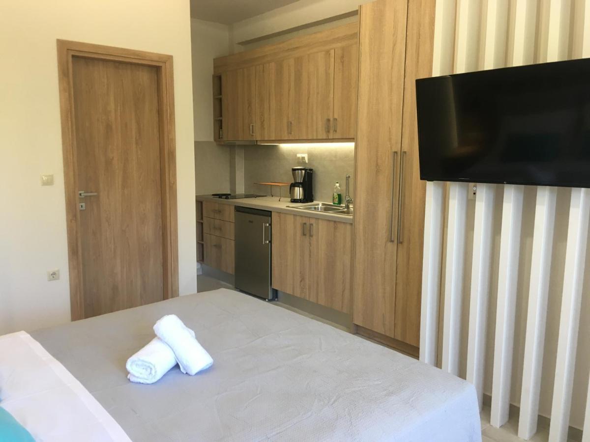 Το Πετρινο / The Petrino Apartments Stoupa Ngoại thất bức ảnh